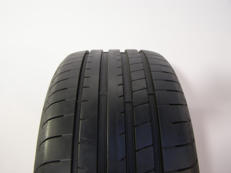 Goodyear F1 Eagle Asym 3 guma