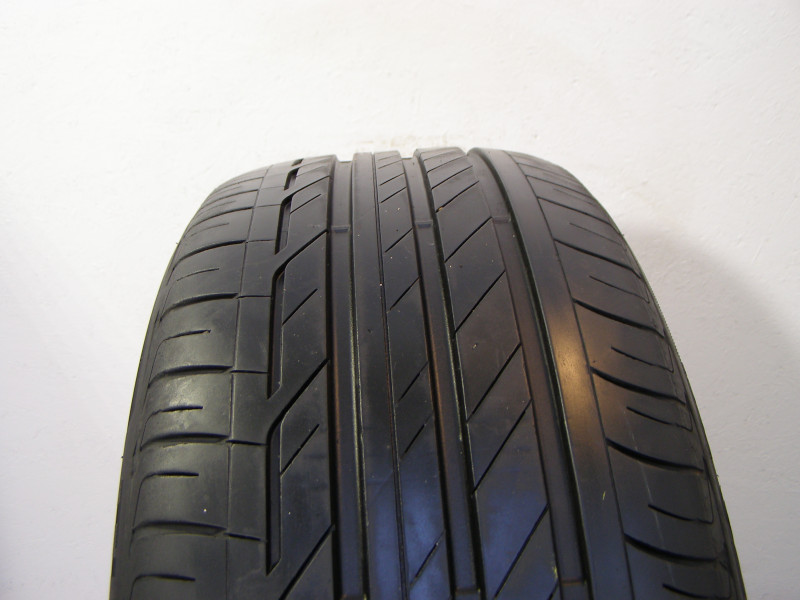 Bridgestone T001 guma