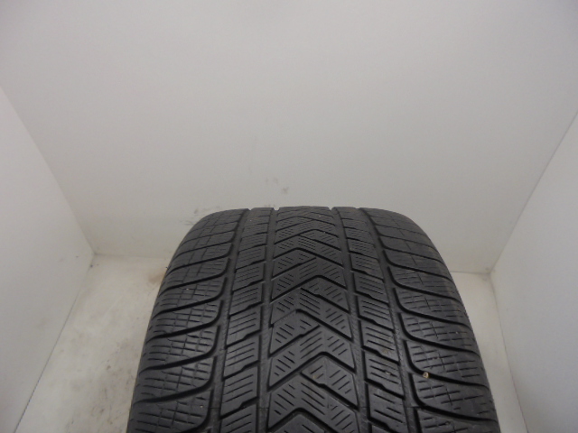 Pirelli Scorpion Winter guma