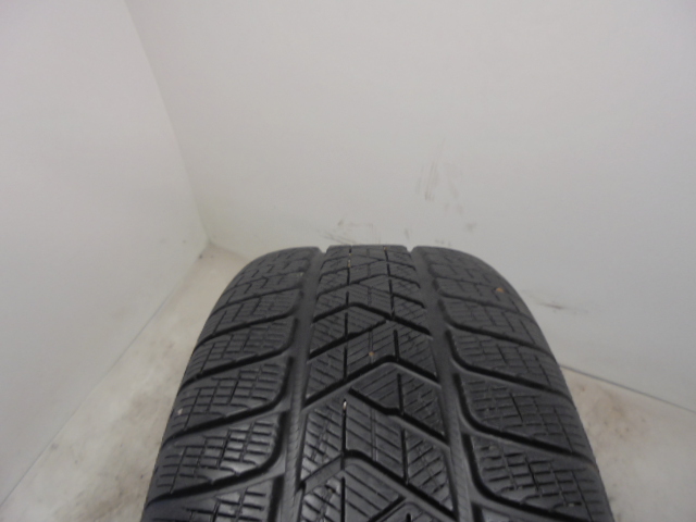 Pirelli Scorpion Winter seal guma