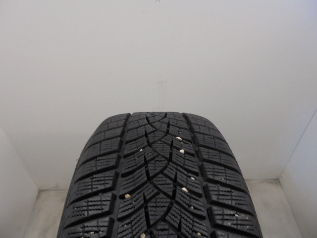 Goodyear Ultragrip Performance+ guma