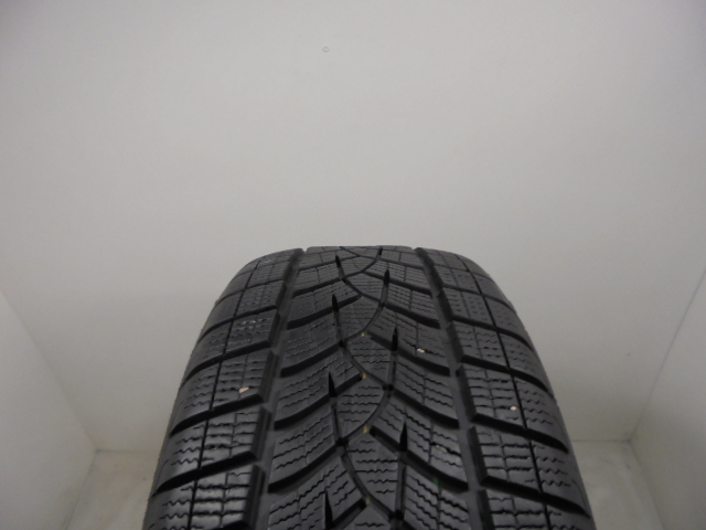 Goodyear Ultragrip Performance G1 guma